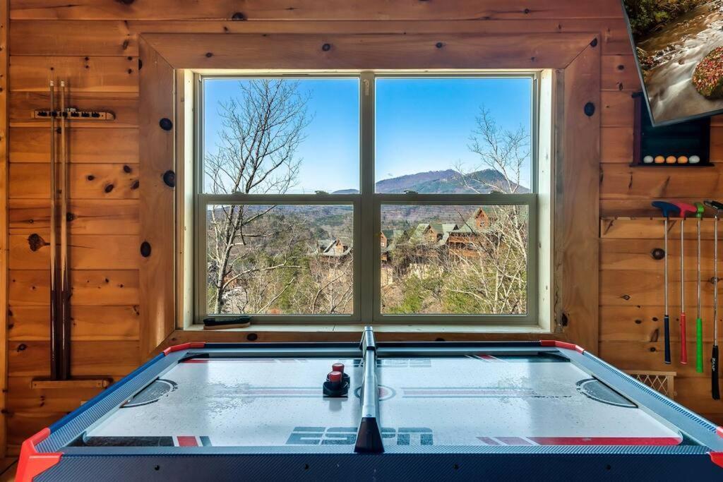 Cabin-N-Smokys! Indoor Resort Pool Views Hot Tub Game Room Sevierville Luaran gambar