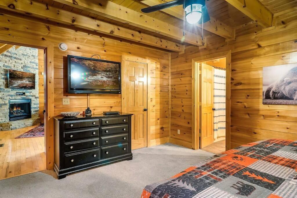Cabin-N-Smokys! Indoor Resort Pool Views Hot Tub Game Room Sevierville Luaran gambar