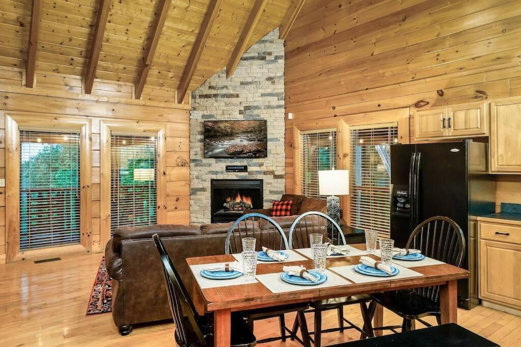 Cabin-N-Smokys! Indoor Resort Pool Views Hot Tub Game Room Sevierville Luaran gambar