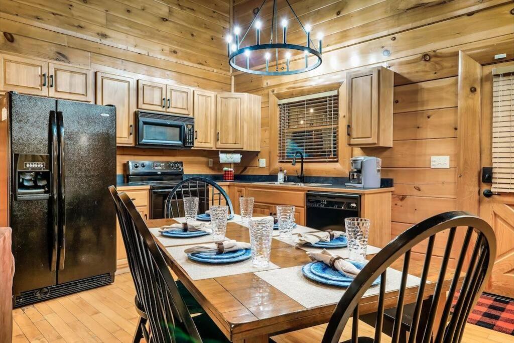 Cabin-N-Smokys! Indoor Resort Pool Views Hot Tub Game Room Sevierville Luaran gambar