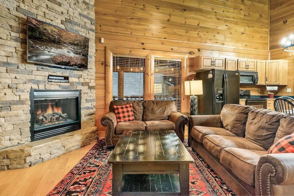 Cabin-N-Smokys! Indoor Resort Pool Views Hot Tub Game Room Sevierville Luaran gambar