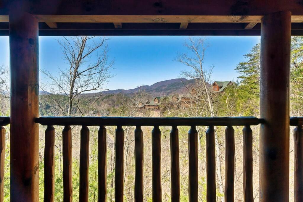 Cabin-N-Smokys! Indoor Resort Pool Views Hot Tub Game Room Sevierville Luaran gambar